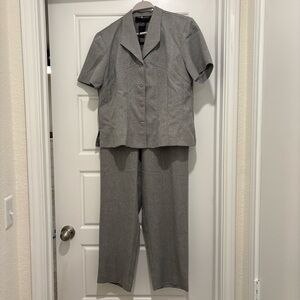 Sag Harbor Vintage Petite Short Sleeve Dress Suit
